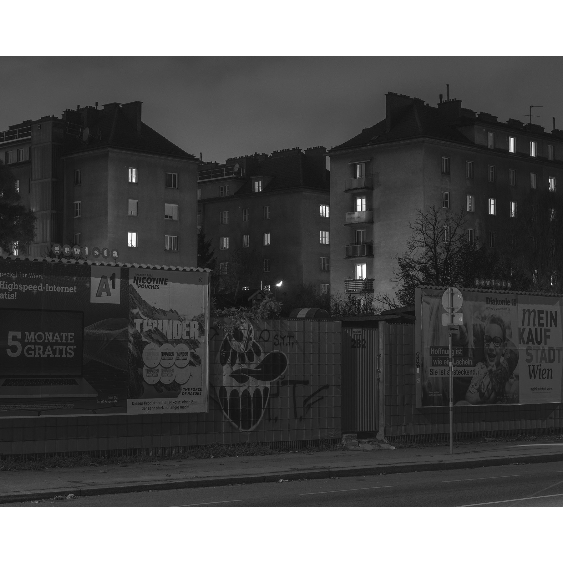 7215-E2-sq1800